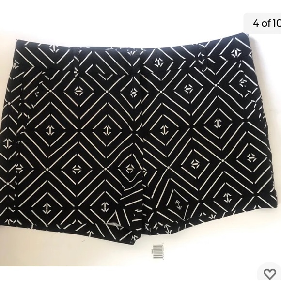 Joe Fresh Women’s Black And White Geometric Print Sailor Shorts 10 - Picture 4 of 6